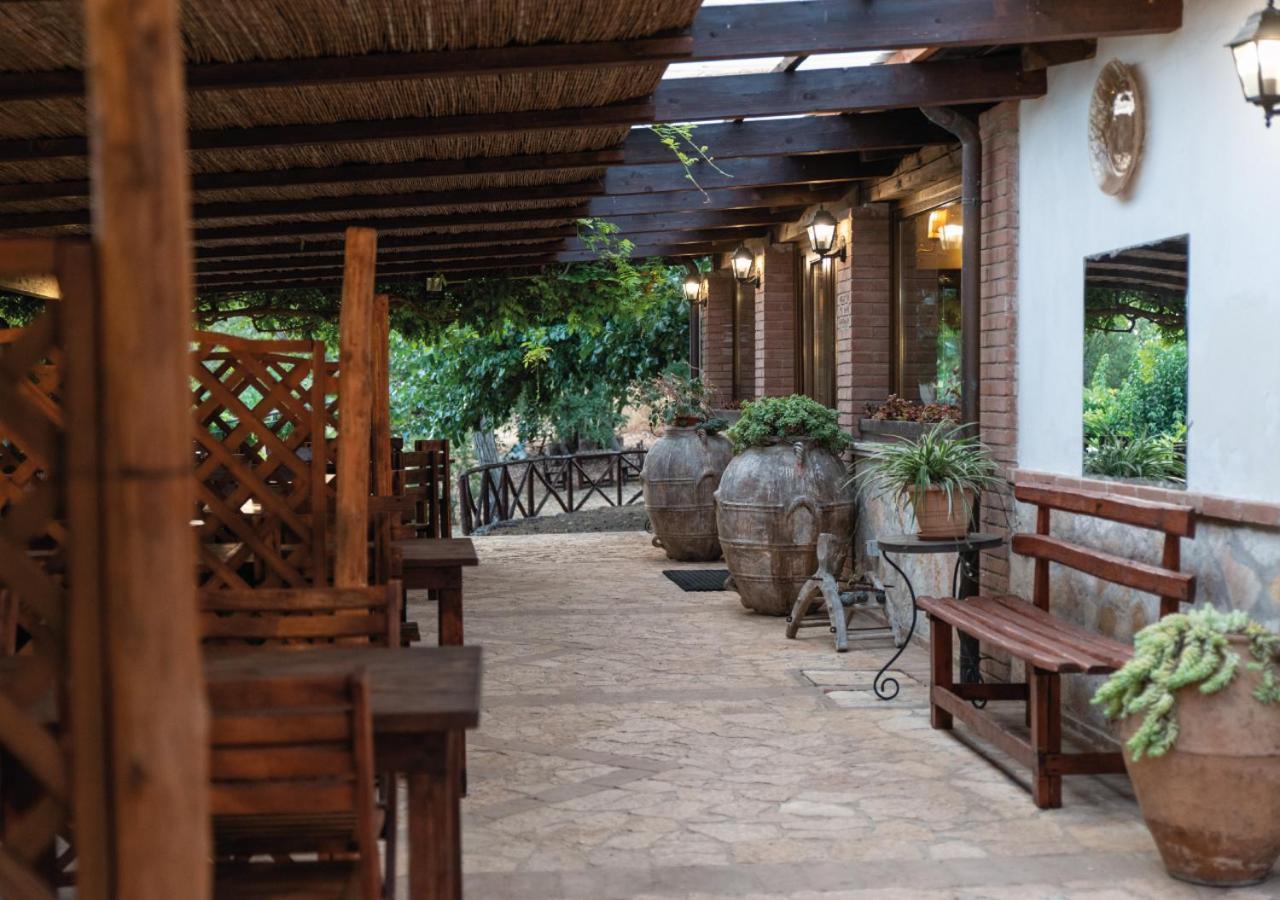Postiglione Il Sorgituro - Agriturismo מראה חיצוני תמונה